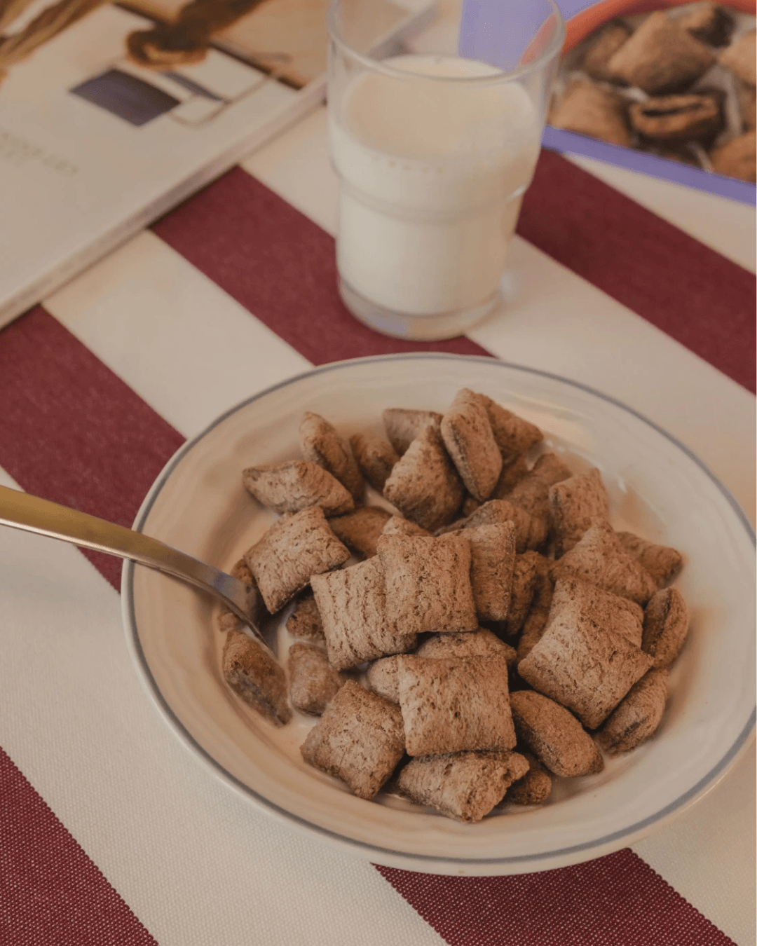 Crunchy Pillows with Double Chocolate Filling, 300g