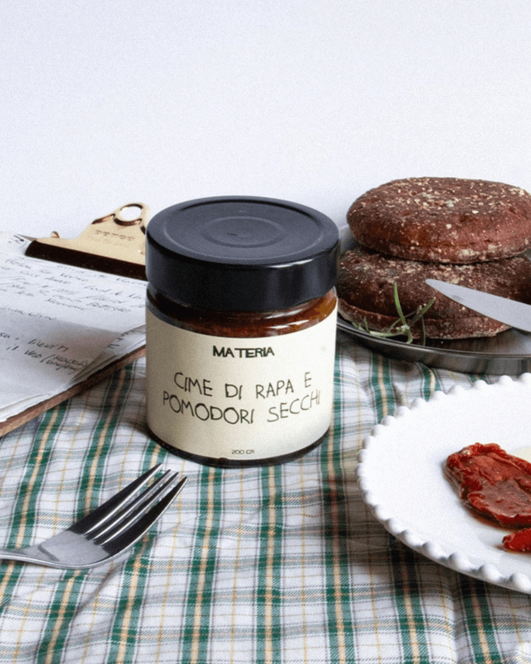 Creme aus Rübengrün und getrockneten Tomaten, 200g