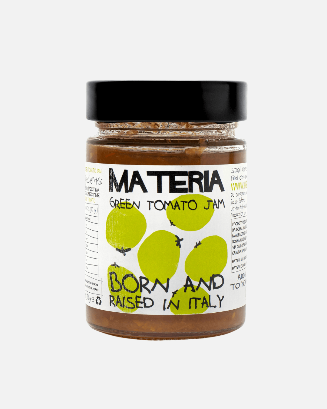 Materia Grüne-Tomaten-Konfitüre im Glas mit schwarzem Deckel und kreativem Etikett, hergestellt in Italien.